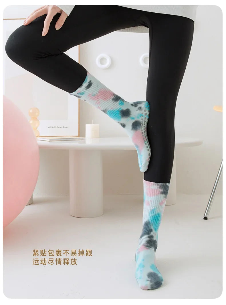 Fashion Trendy Tie Dye Mid Tube Yoga Socks Women Professional Pilate Breathable Non-slip Socks Trampoline Fitness Sports Socks